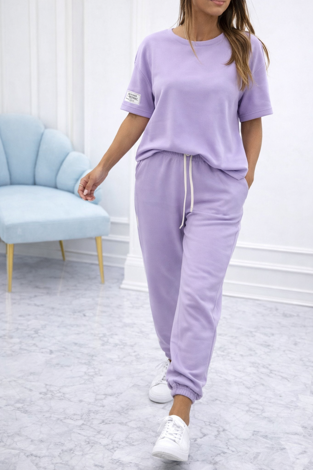 Two-piece set for women with a plain top and flowy pants