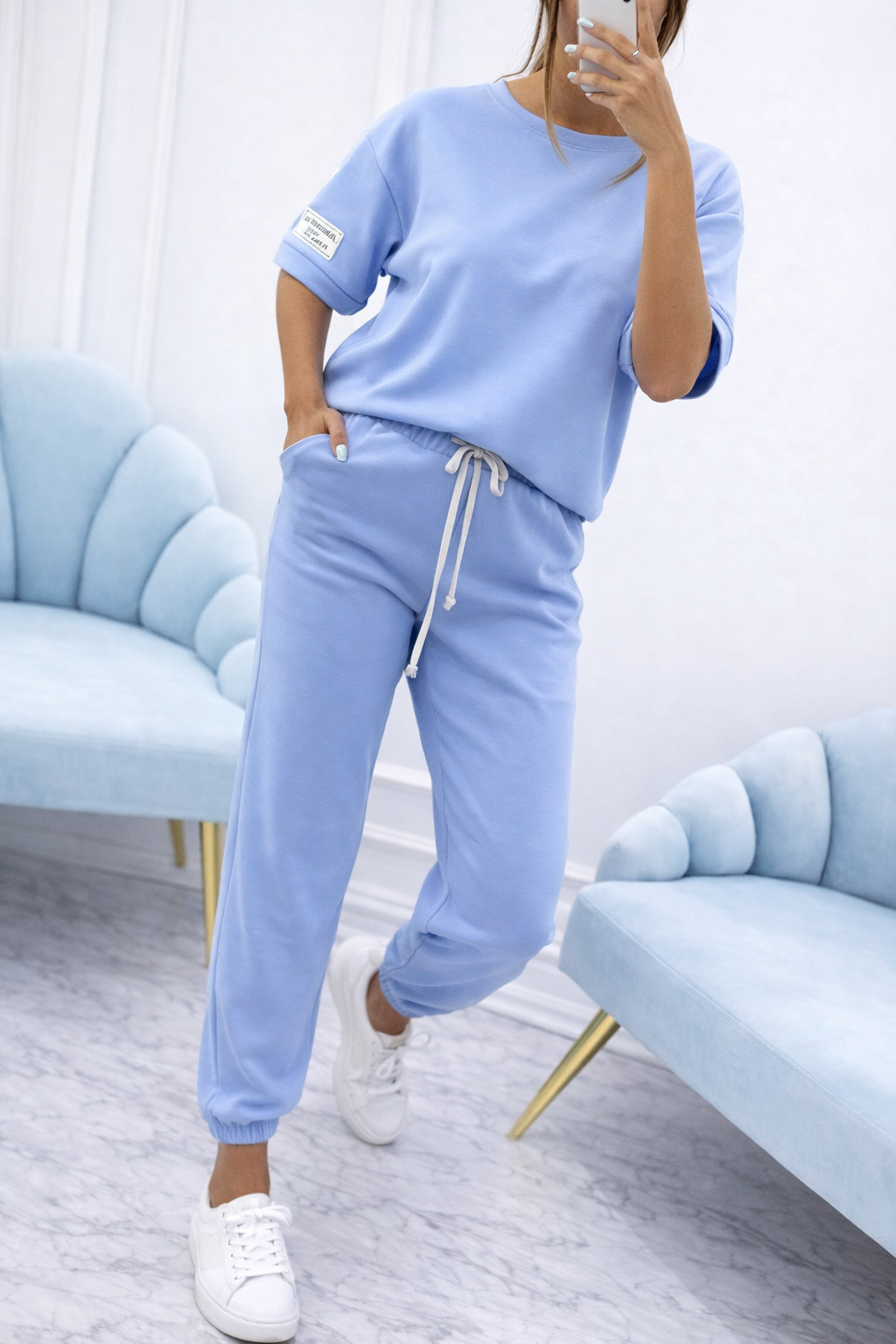 Two-piece set for women with a plain top and flowy pants