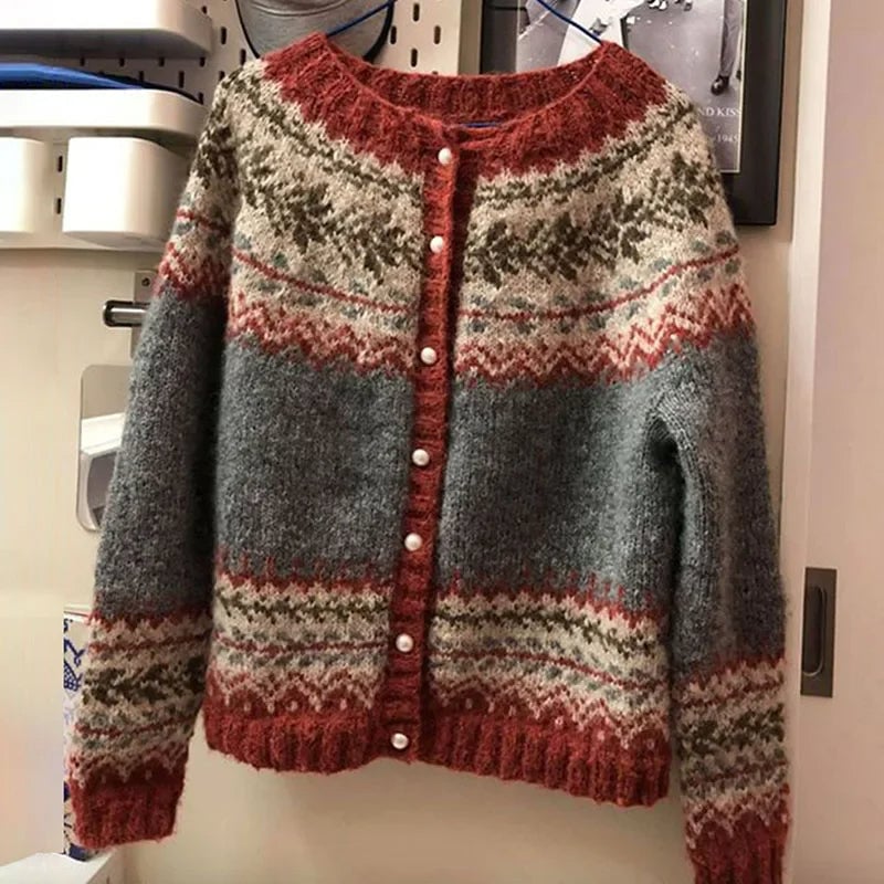 Atasha | Warm Retro-Inspired Cardigan
